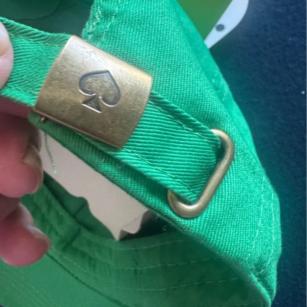 KATE SPADE ♠️ Green “Party Hat” no longer available in stores or online💚grab it!